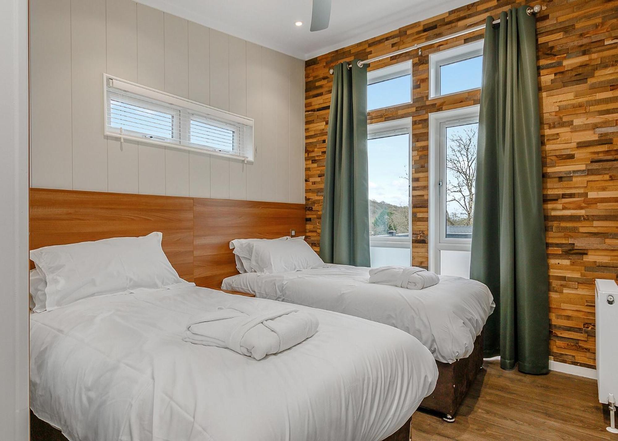 Cheddar Woods Resort And Spa Esterno foto